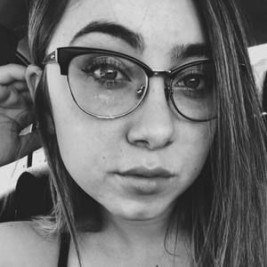 Meet your Posher, Katelyn